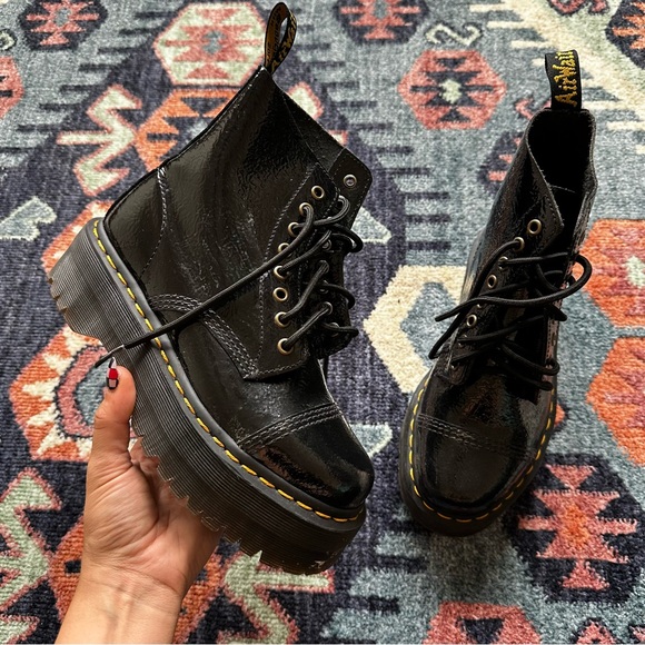 Dr Martens Sinclair Boot - Picture 1 of 6